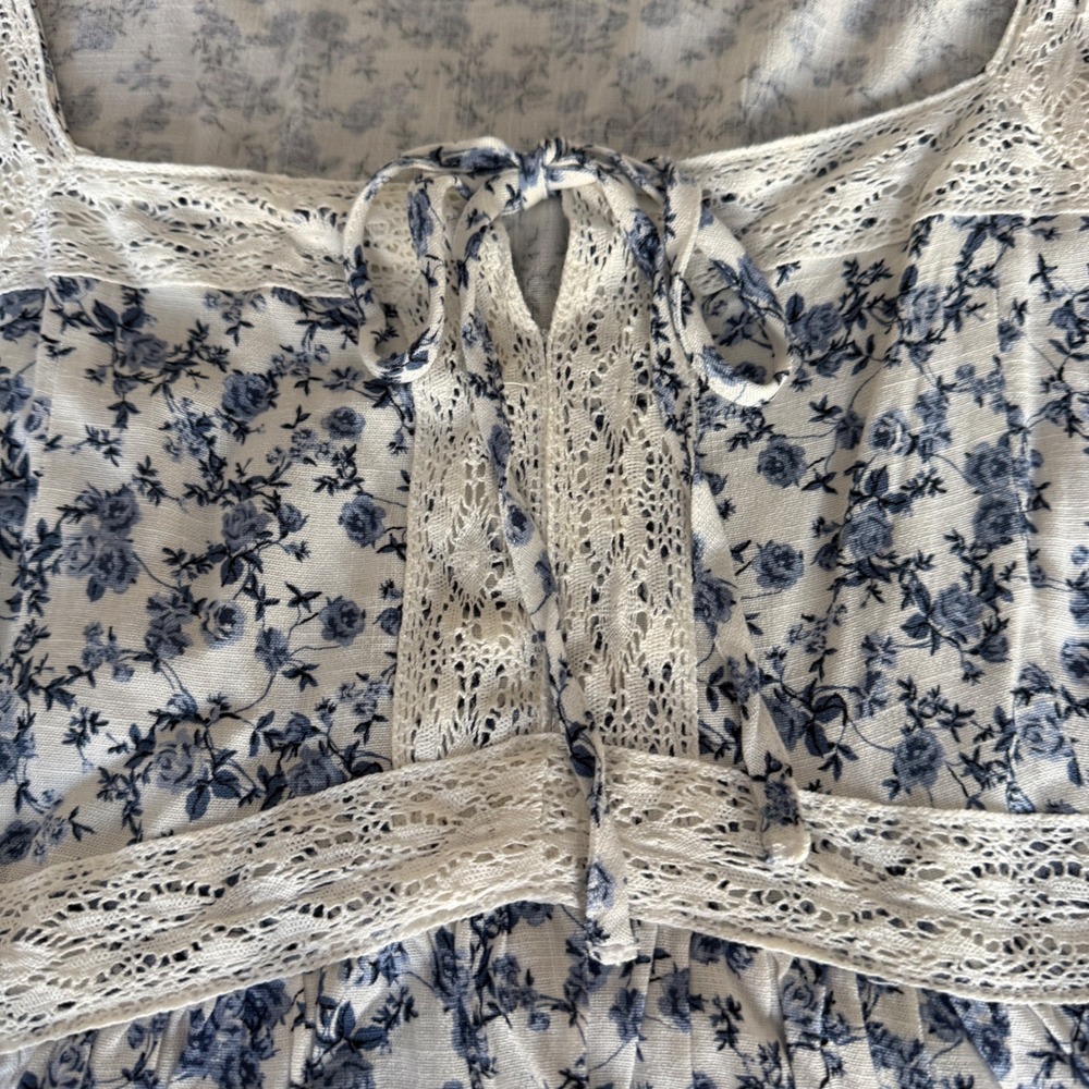 Torrid Peasant Festival Blue White Floral Lace Trim Babydoll Top Lg Sleeve Sz 1 - Picture 4 of 13